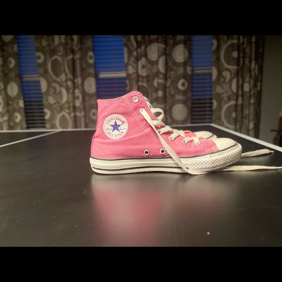 Kids Pink Hightop Converse - Picture 2 of 3